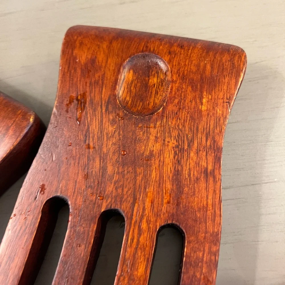 Solid Dark Wood Salad Hands Claws Kitchen Serving Utensil Smooth Edge Thumb Pad